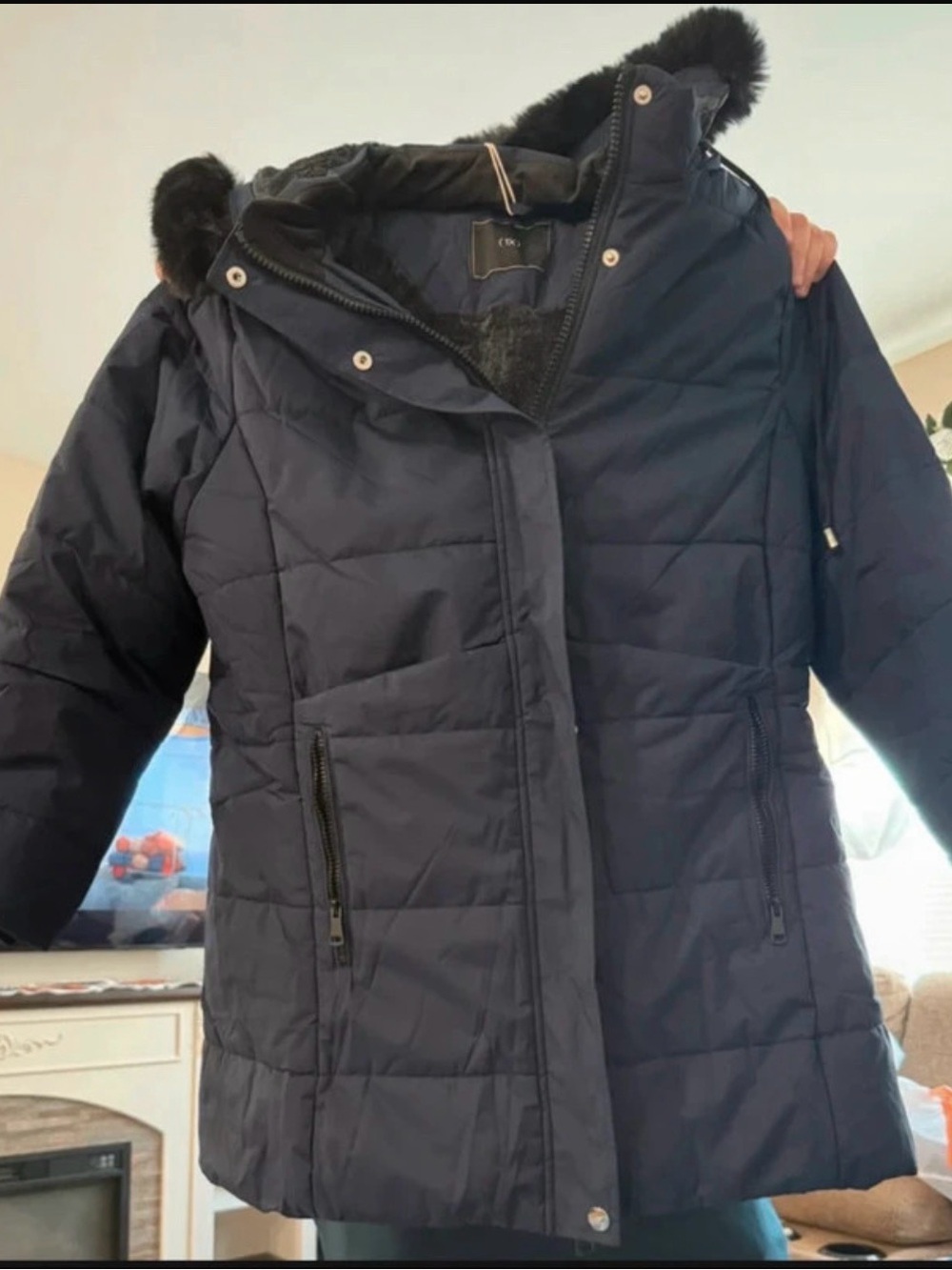 Insulated Women's Navy Quilted Puffer Coat with Faux Fur Trim